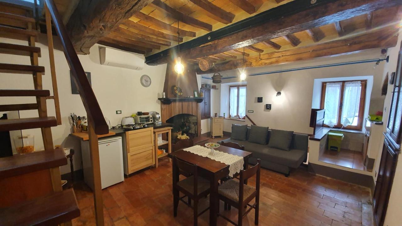 Ferienwohnung Le Casette Di Civitella- La Casa Di Rolando E Gina Civitella Del Lago Exterior foto