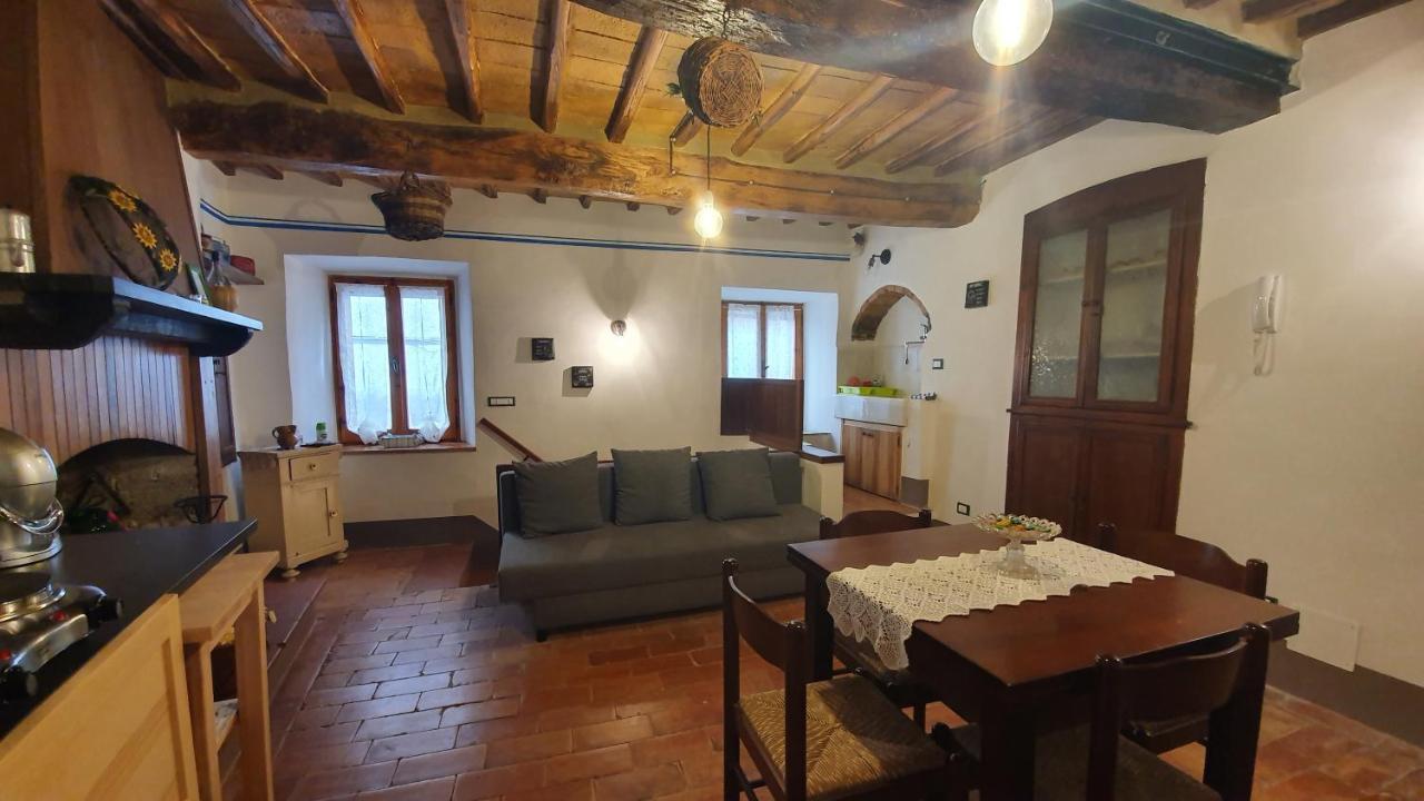 Ferienwohnung Le Casette Di Civitella- La Casa Di Rolando E Gina Civitella Del Lago Exterior foto